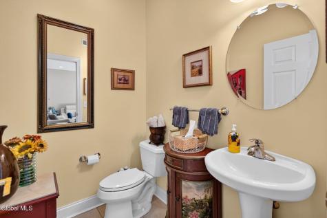 703 Vly Pointe Drive Niskayuna NY 12309