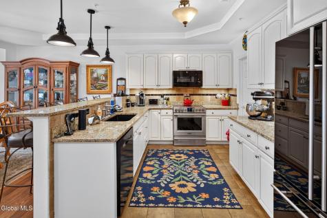 703 Vly Pointe Drive Niskayuna NY 12309