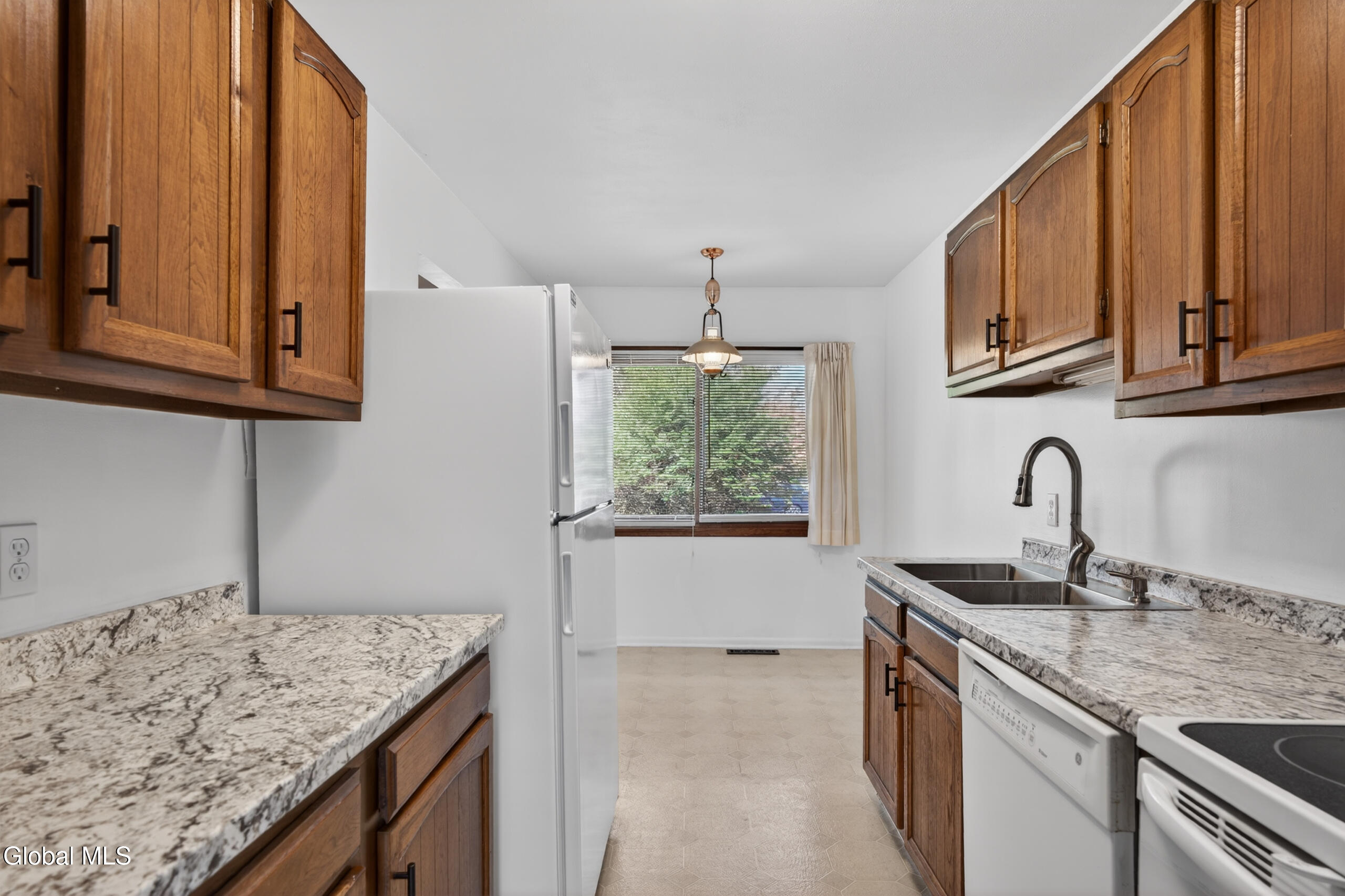 501 Huntington Court East Greenbush NY 12061