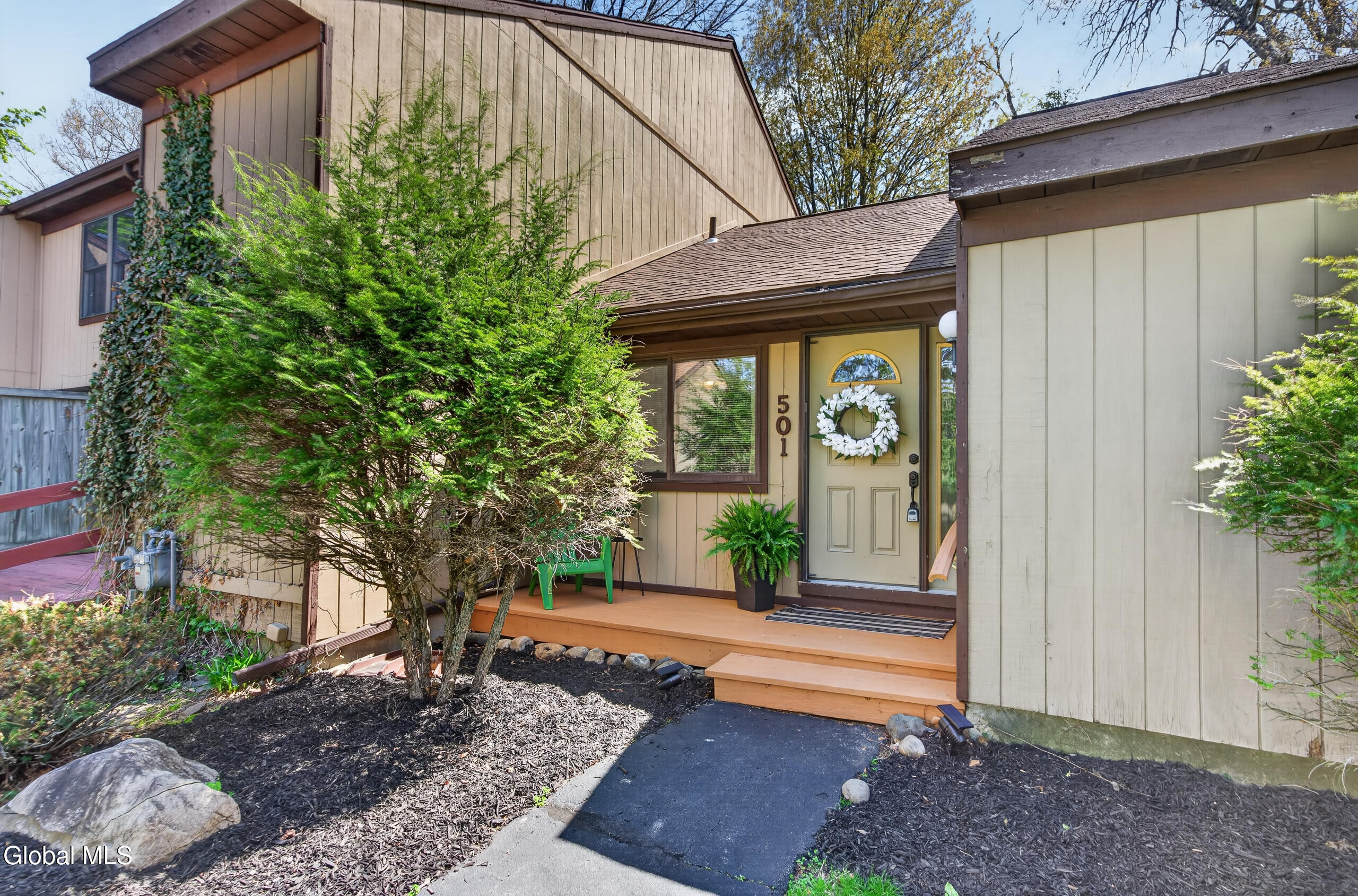 501 Huntington Court East Greenbush NY 12061