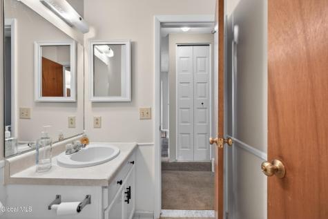 501 Huntington Court East Greenbush NY 12061