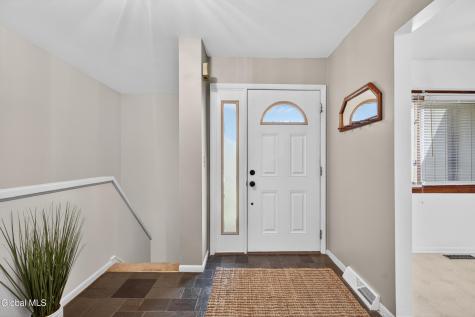 501 Huntington Court East Greenbush NY 12061