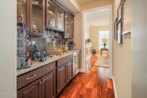 5 Sudbury Square Latham NY 12110