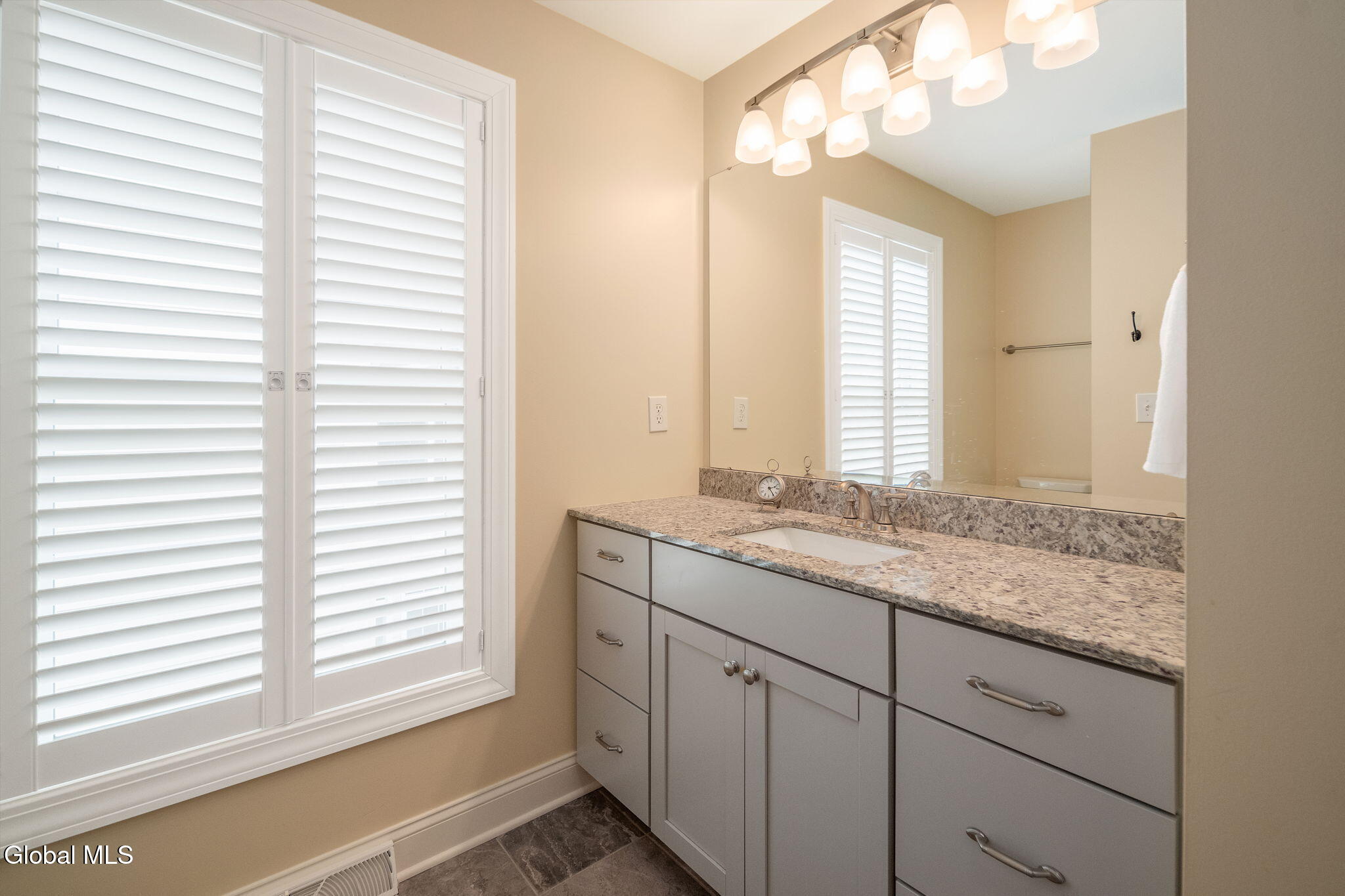 5 Sudbury Square Latham NY 12110