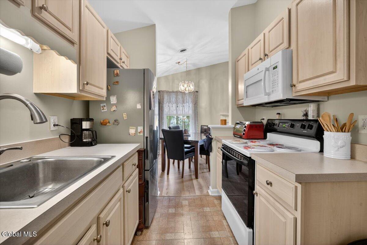 1200 Hillside Avenue Schenectady NY 12309