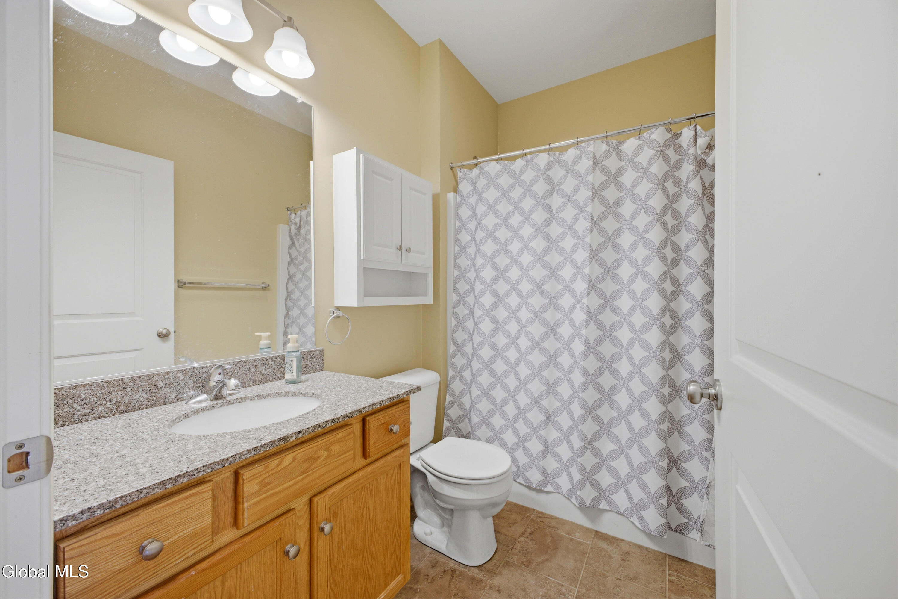 73 Saratoga Road Schenectady NY 12302