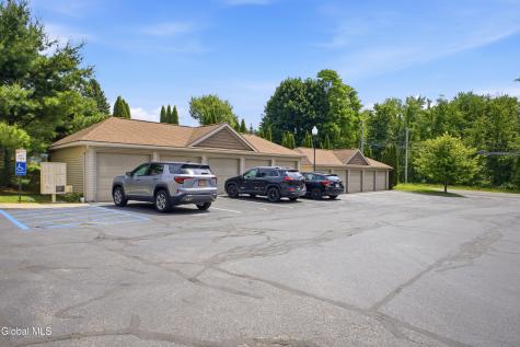 73 Saratoga Road Schenectady NY 12302