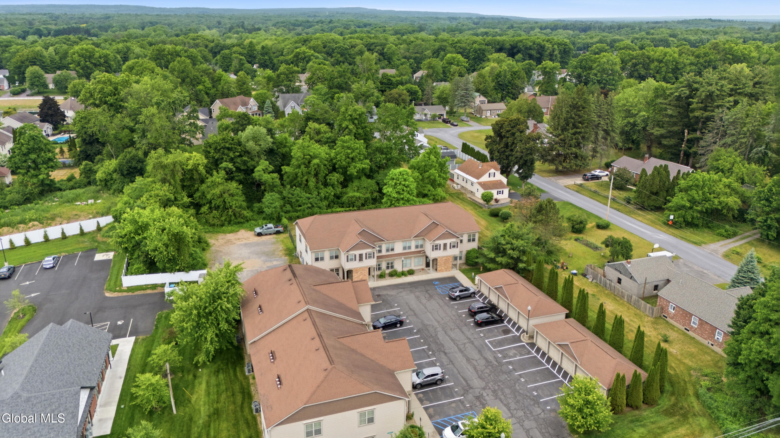 73 Saratoga Road Schenectady NY 12302