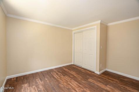 2 Queen Ann Court Queensbury NY 12804