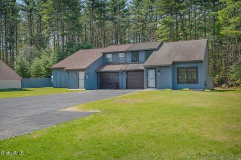 2 Queen Ann Court Queensbury NY 12804