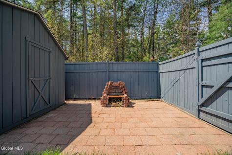 2 Queen Ann Court Queensbury NY 12804