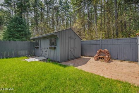 2 Queen Ann Court Queensbury NY 12804