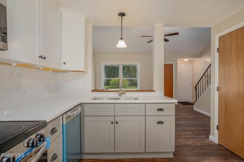 2 Queen Ann Court Queensbury NY 12804