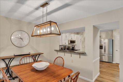 6 Quincy Road Glenmont NY 12077