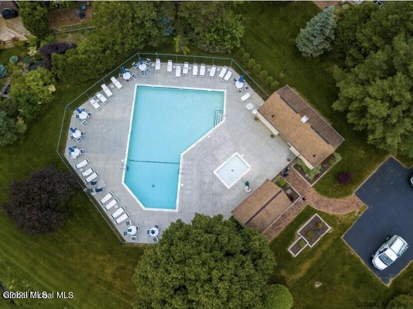 6 Quincy Road Glenmont NY 12077