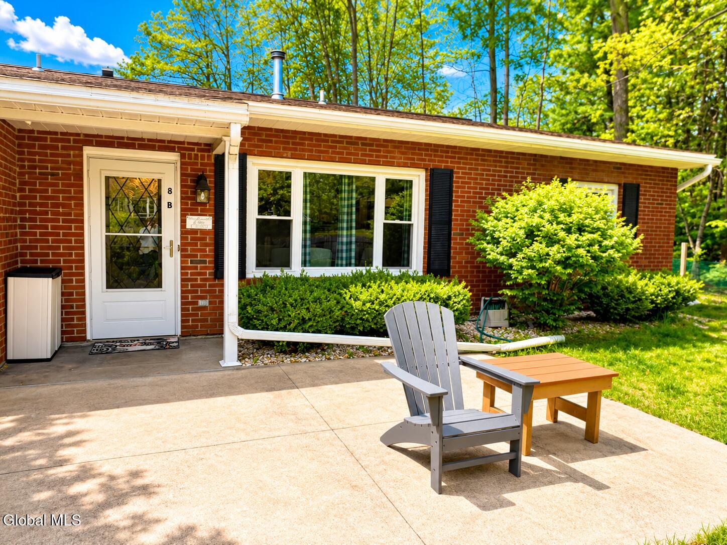 8B Lacosta Drive Clifton Park NY 12065