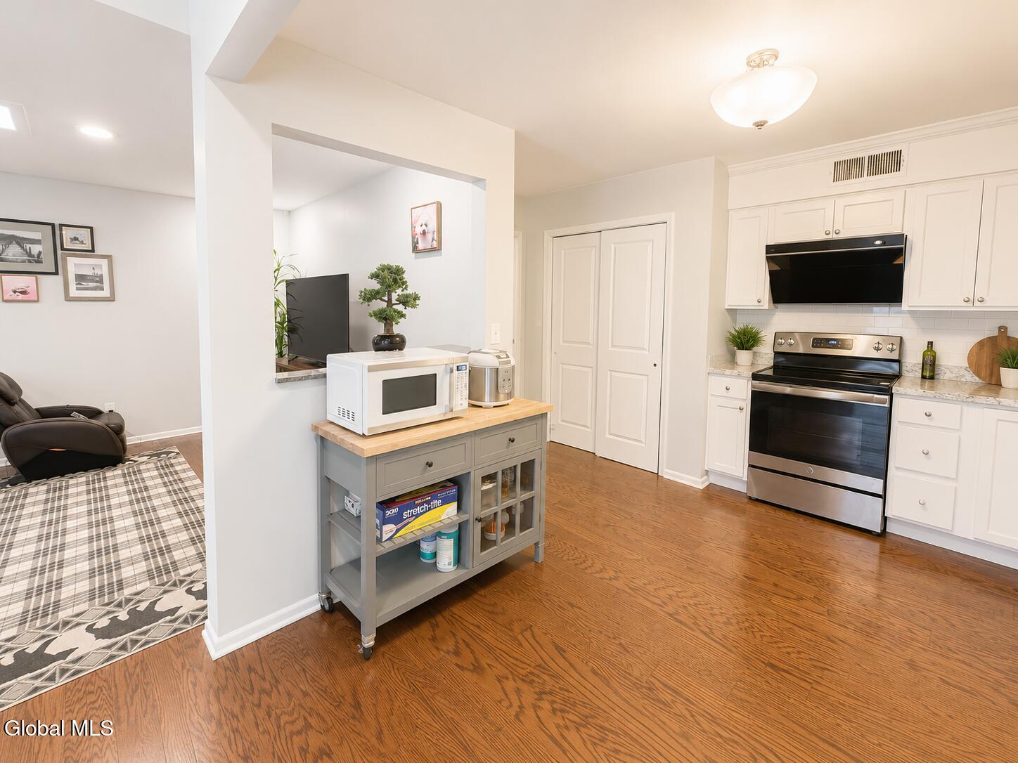8B Lacosta Drive Clifton Park NY 12065