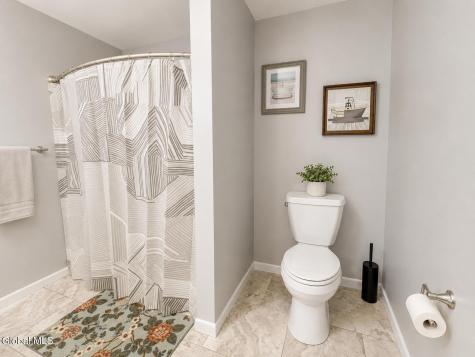 8B Lacosta Drive Clifton Park NY 12065