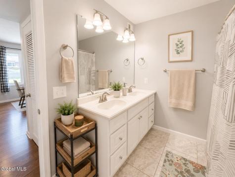 8B Lacosta Drive Clifton Park NY 12065