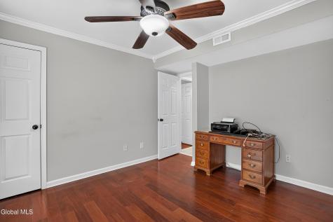 18 Willow Drive Delmar NY 12054
