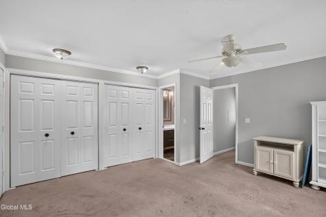 18 Willow Drive Delmar NY 12054
