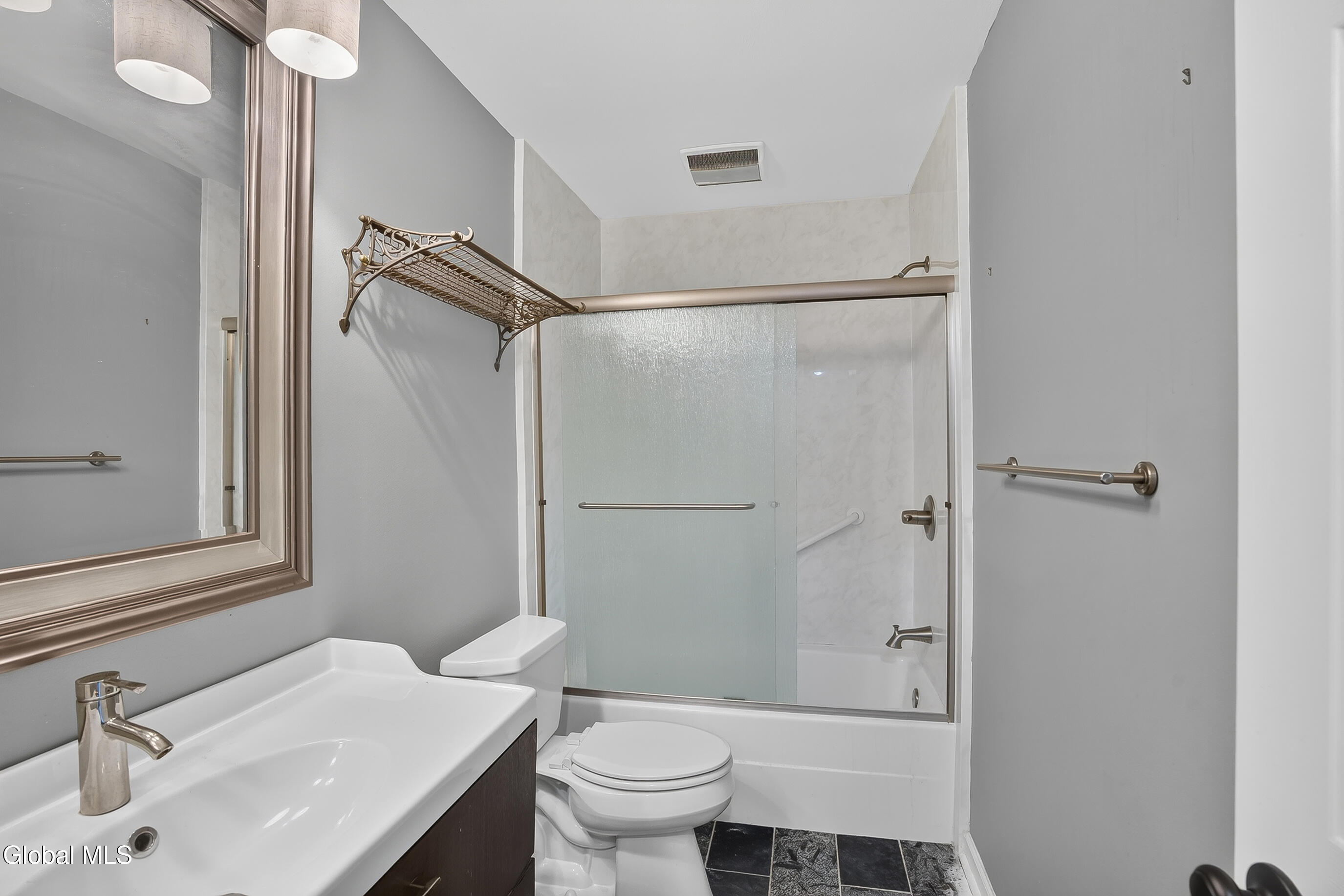 18 Willow Drive Delmar NY 12054