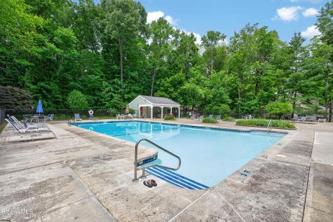 18 Willow Drive Delmar NY 12054