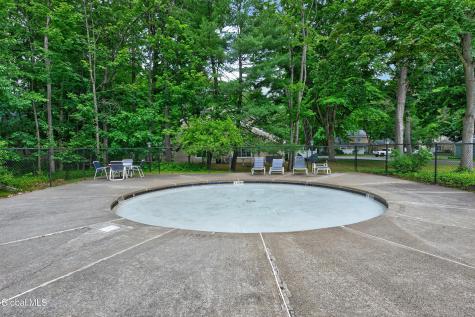 18 Willow Drive Delmar NY 12054