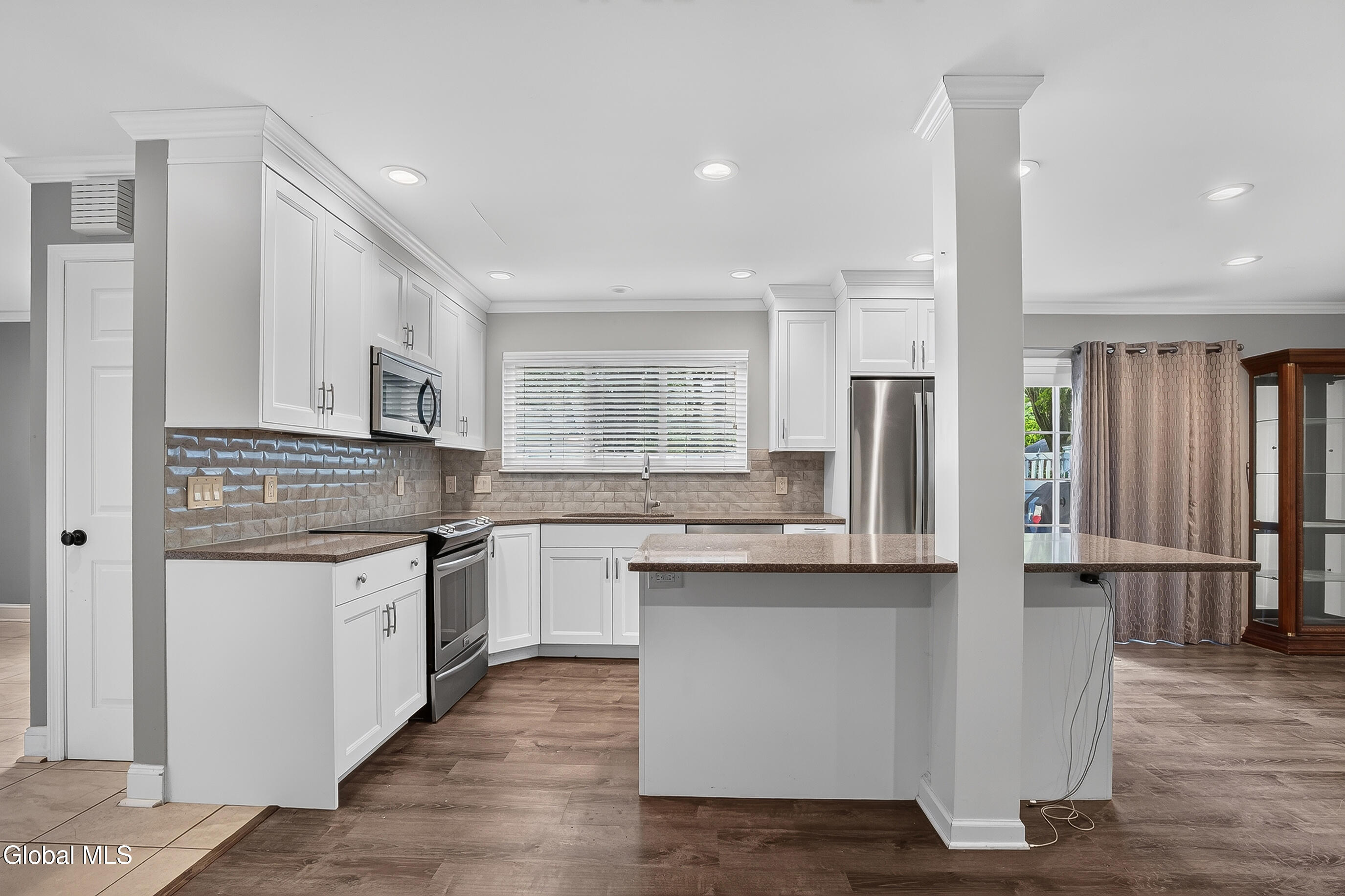 18 Willow Drive Delmar NY 12054
