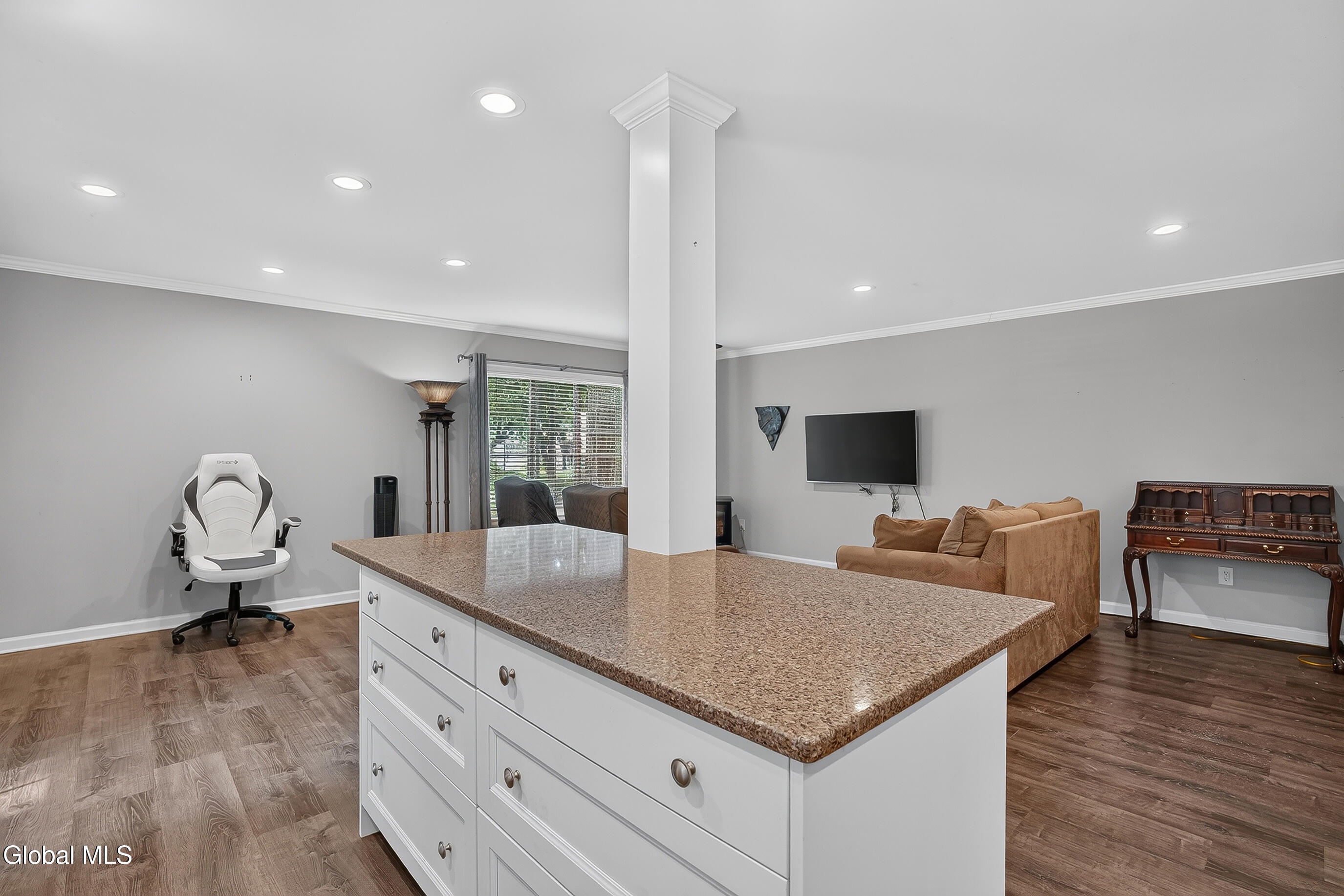 18 Willow Drive Delmar NY 12054