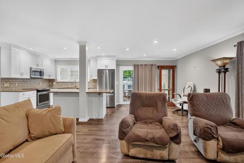 18 Willow Drive Delmar NY 12054
