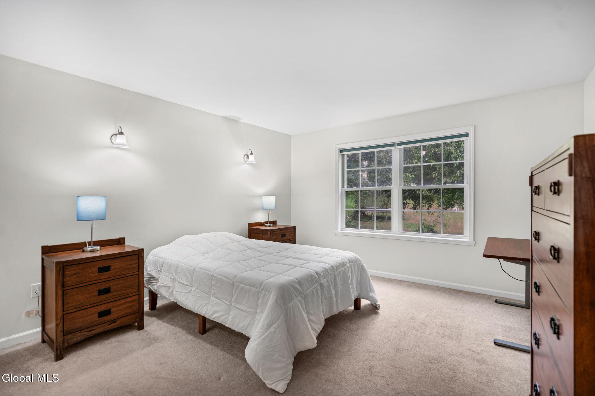 40 Cobblestone Court Schenectady NY 12306