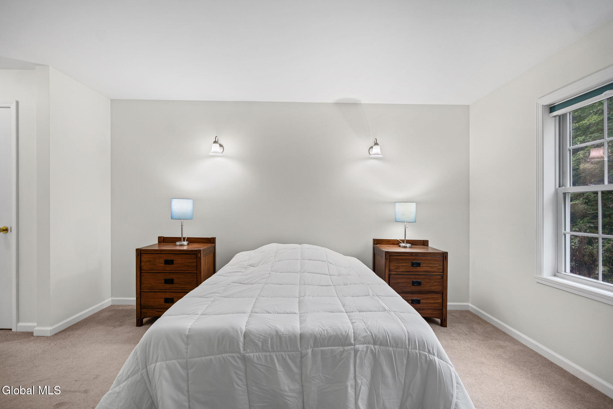 40 Cobblestone Court Schenectady NY 12306