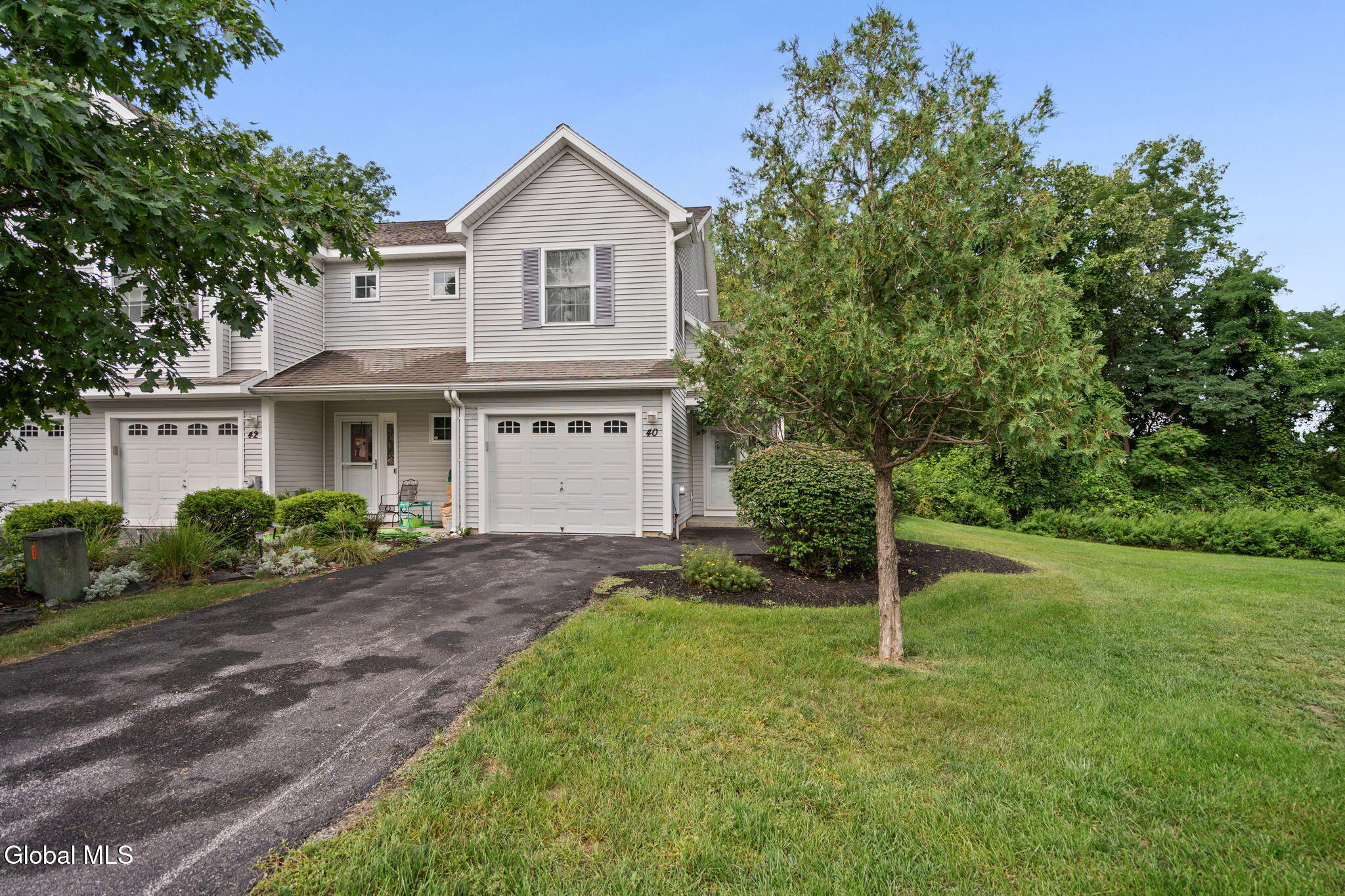 40 Cobblestone Court Schenectady NY 12306