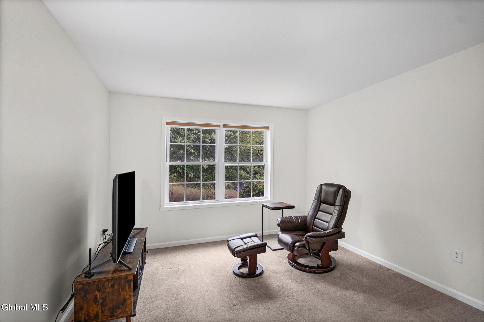40 Cobblestone Court Schenectady NY 12306