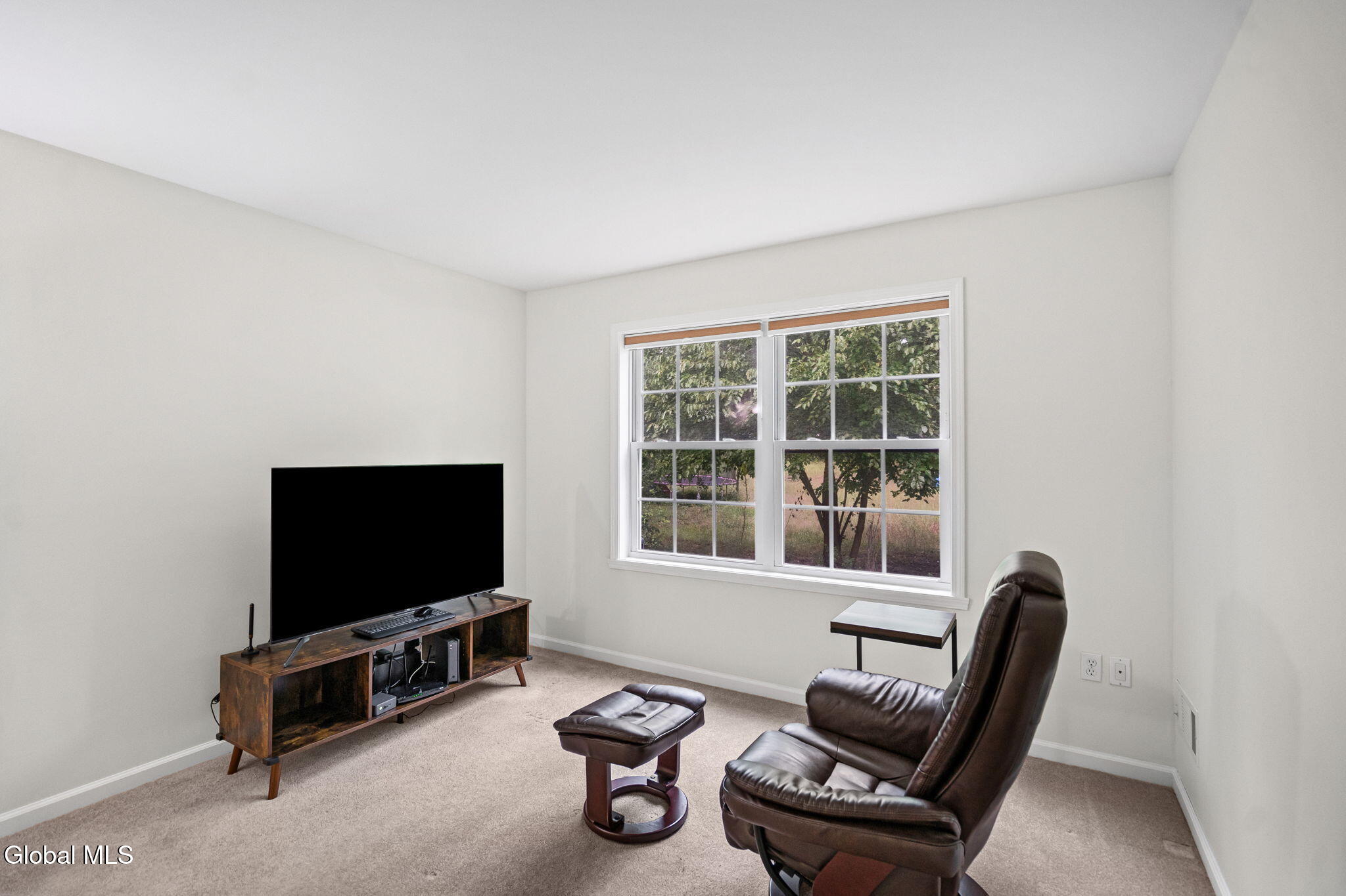 40 Cobblestone Court Schenectady NY 12306