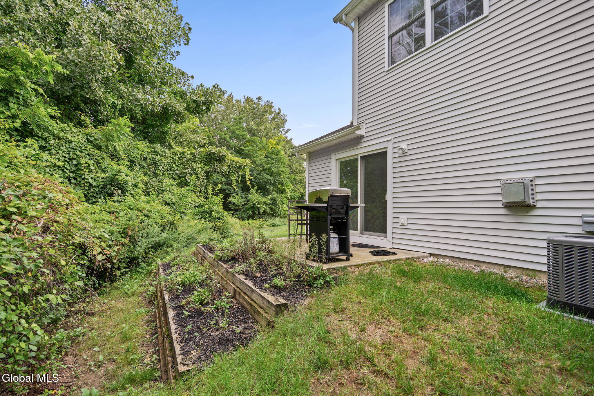 40 Cobblestone Court Schenectady NY 12306
