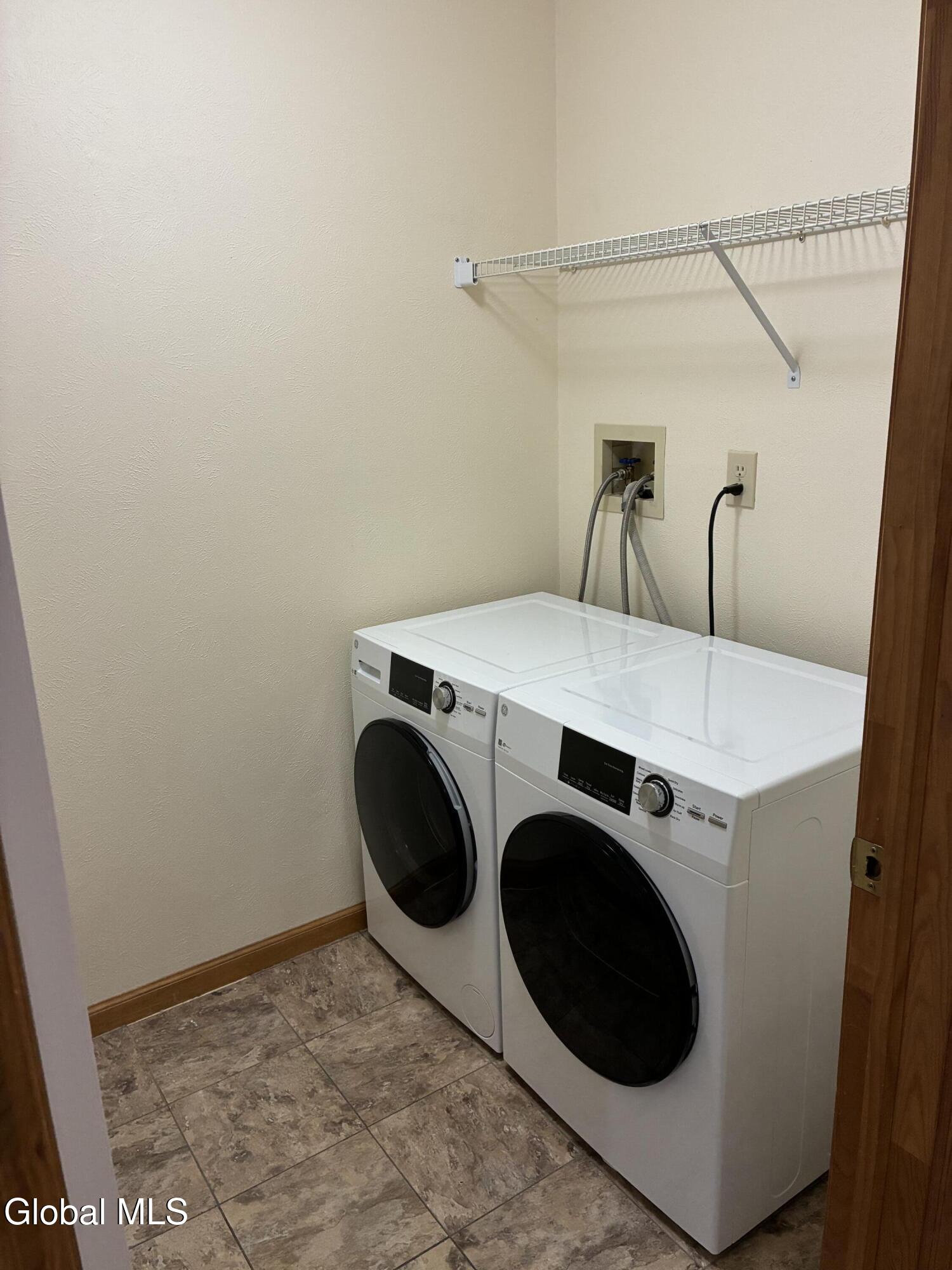 25 Stratton Circle Troy NY 12182