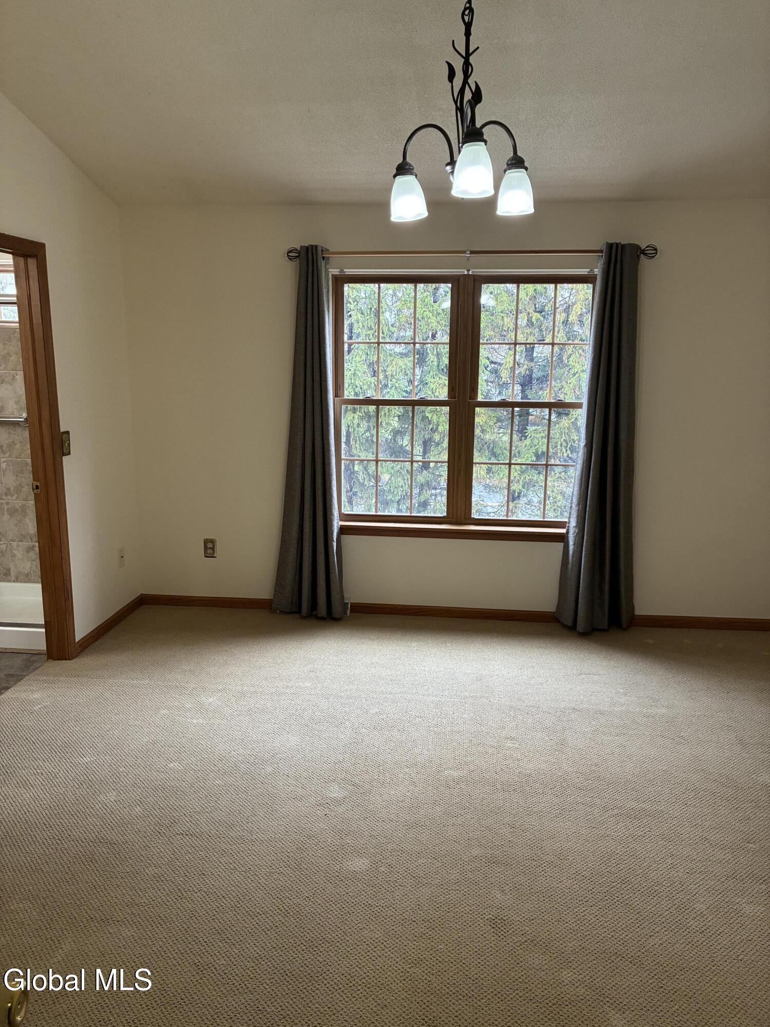 25 Stratton Circle Troy NY 12182
