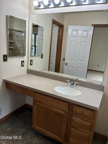 25 Stratton Circle Troy NY 12182