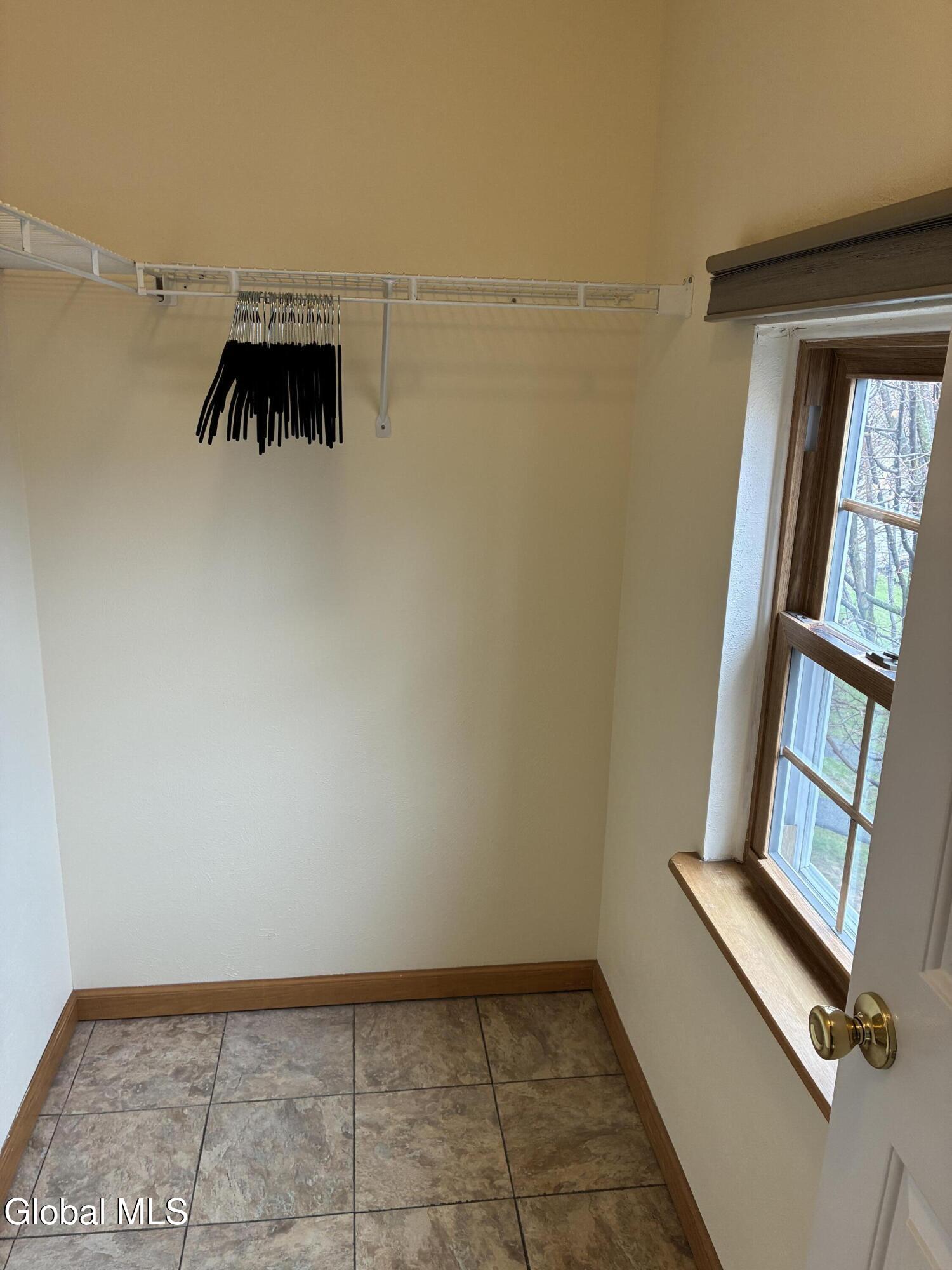 25 Stratton Circle Troy NY 12182