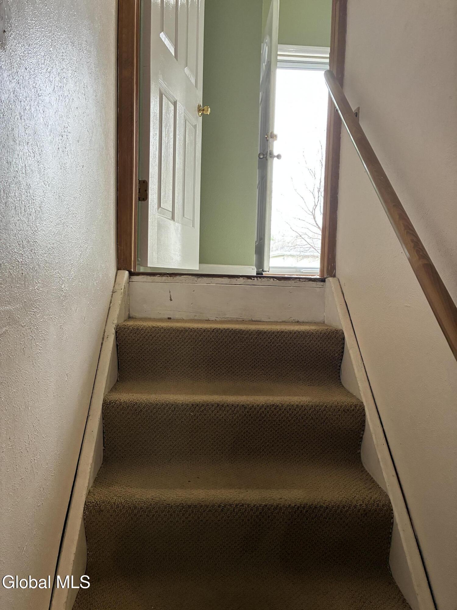 25 Stratton Circle Troy NY 12182