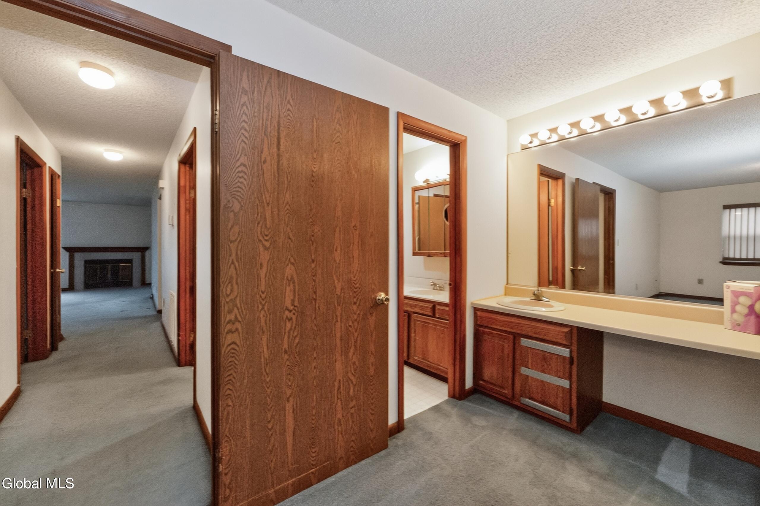 705 Cambridge Manor Drive Scotia NY 12302