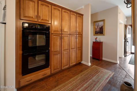 534 Northend Drive Schenectady NY 12308