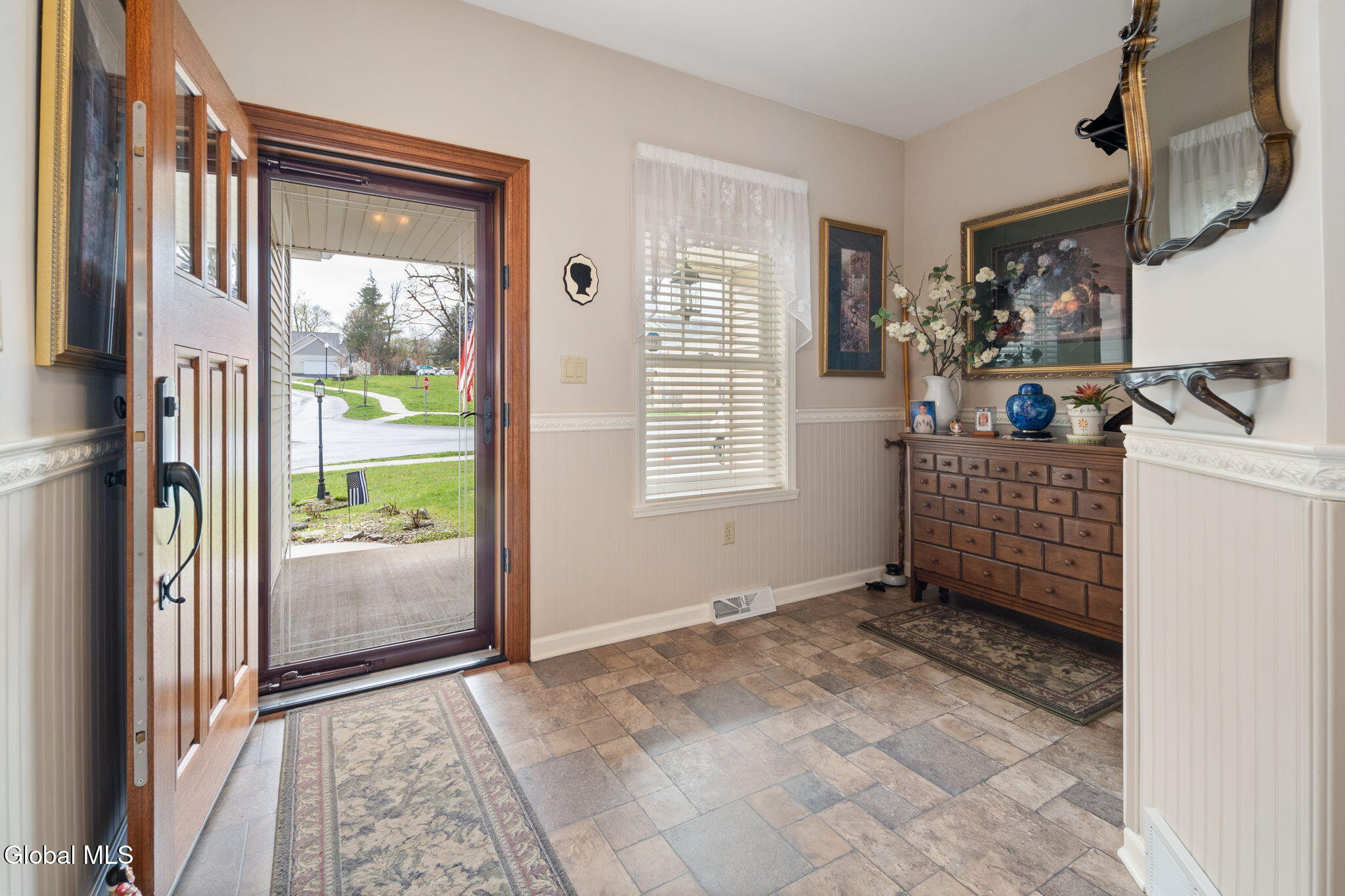 534 Northend Drive Schenectady NY 12308