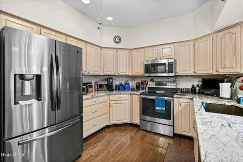 49 Oakmont Street Niskayuna NY 12309