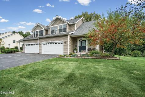 49 Oakmont Street Niskayuna NY 12309