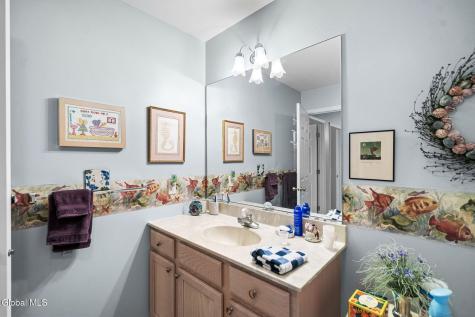 49 Oakmont Street Niskayuna NY 12309