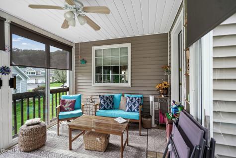 49 Oakmont Street Niskayuna NY 12309