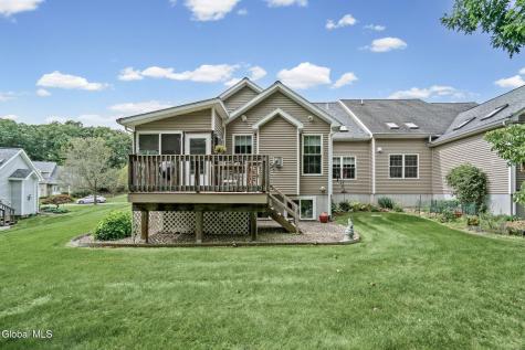 49 Oakmont Street Niskayuna NY 12309